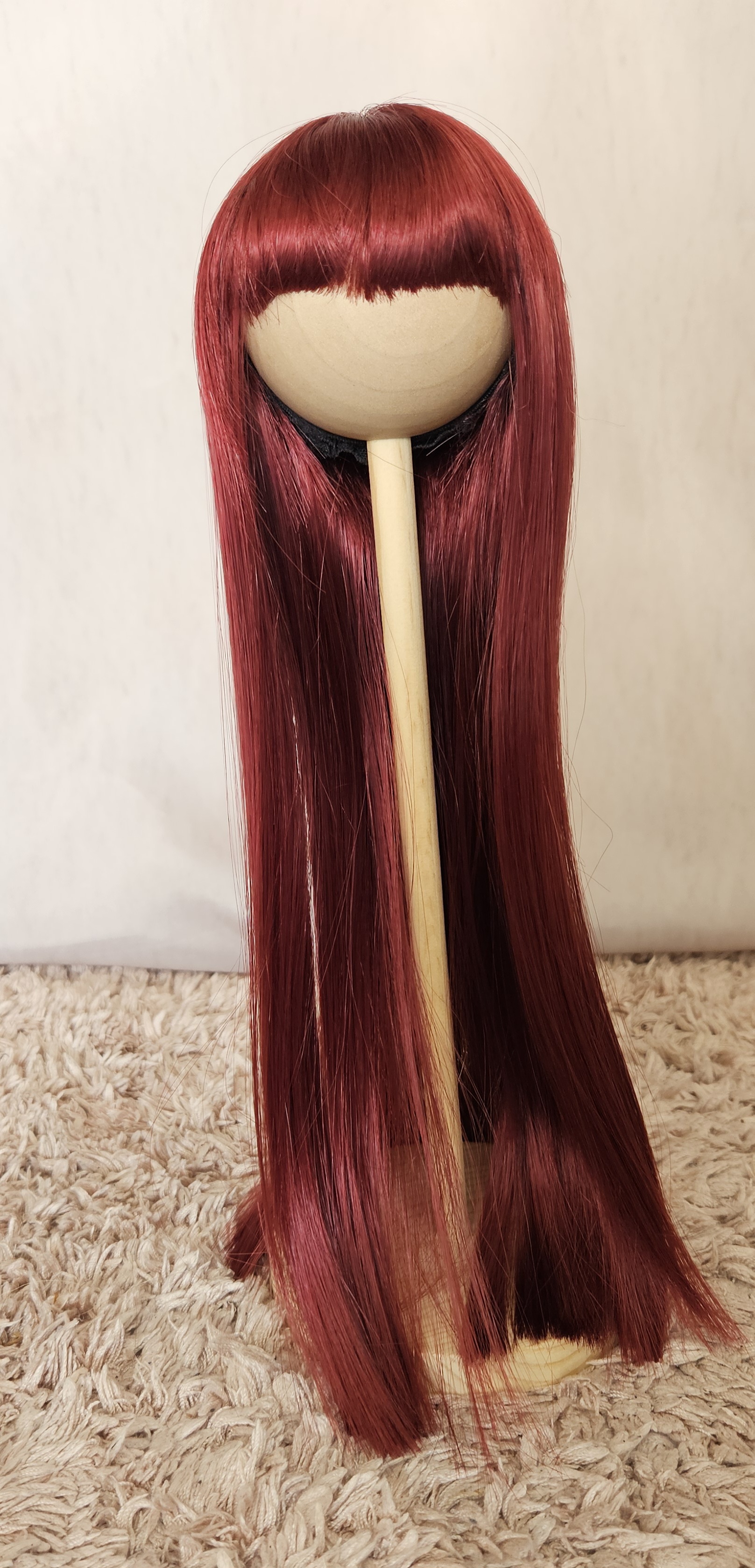 Wig longue rouge bordeaux